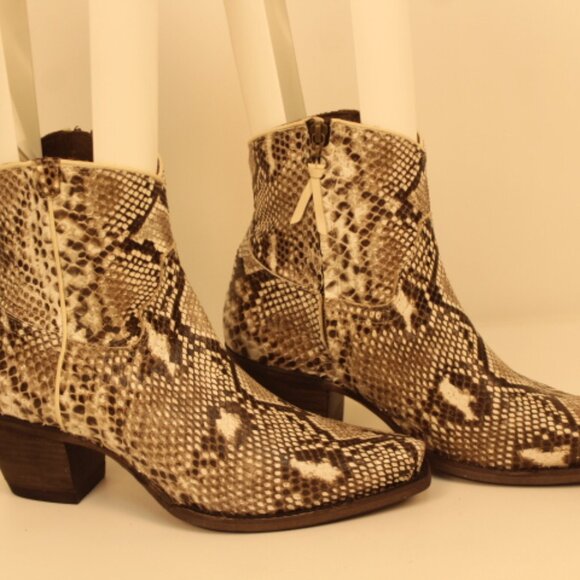 Tecovas Handmade Genuine Python Boot - Picture 2 of 9